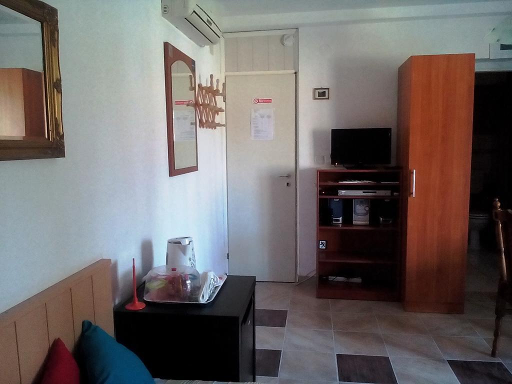 Rooms Aeroport Velika Gorica Bagian luar foto