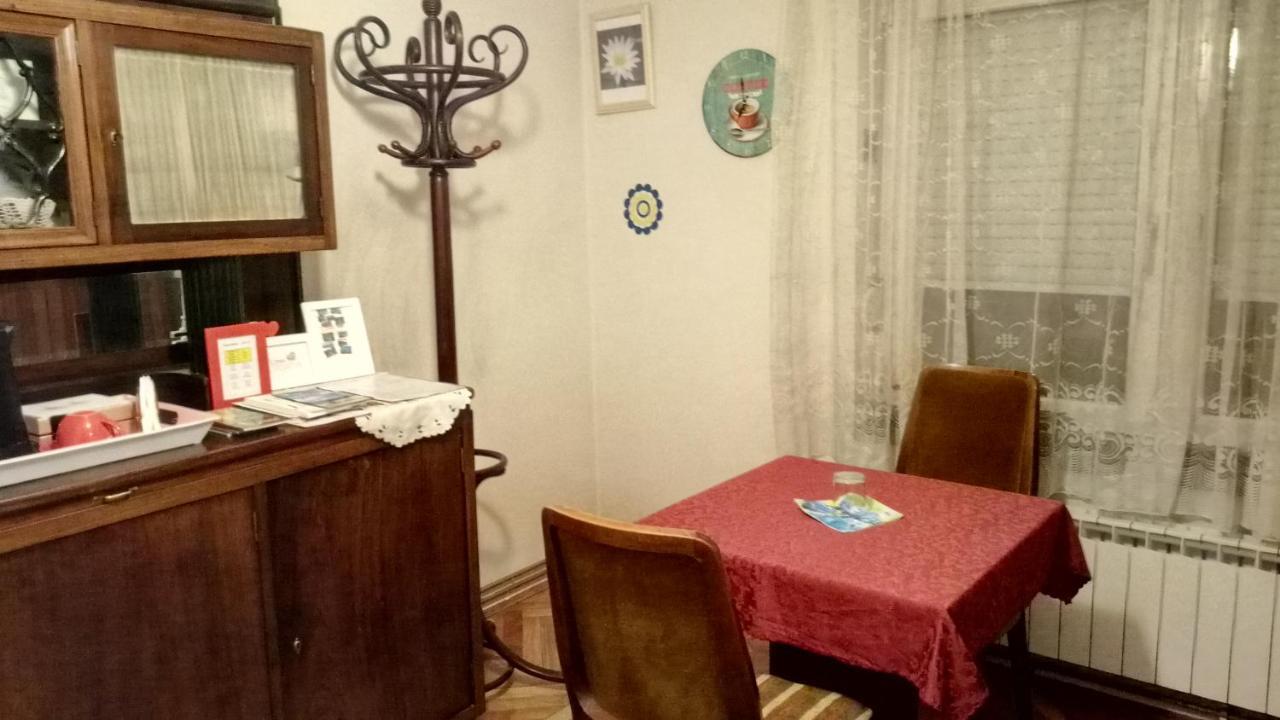 Rooms Aeroport Velika Gorica Bagian luar foto