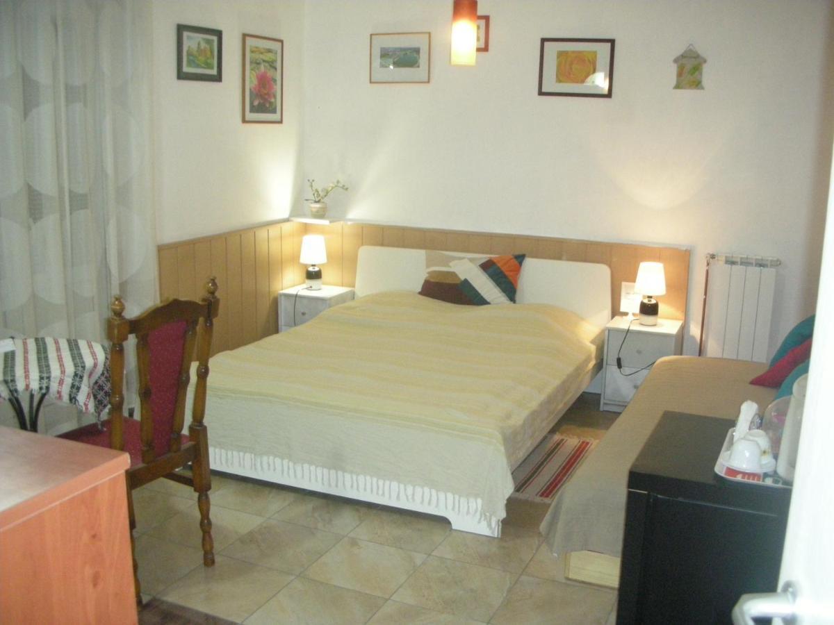 Rooms Aeroport Velika Gorica Bagian luar foto